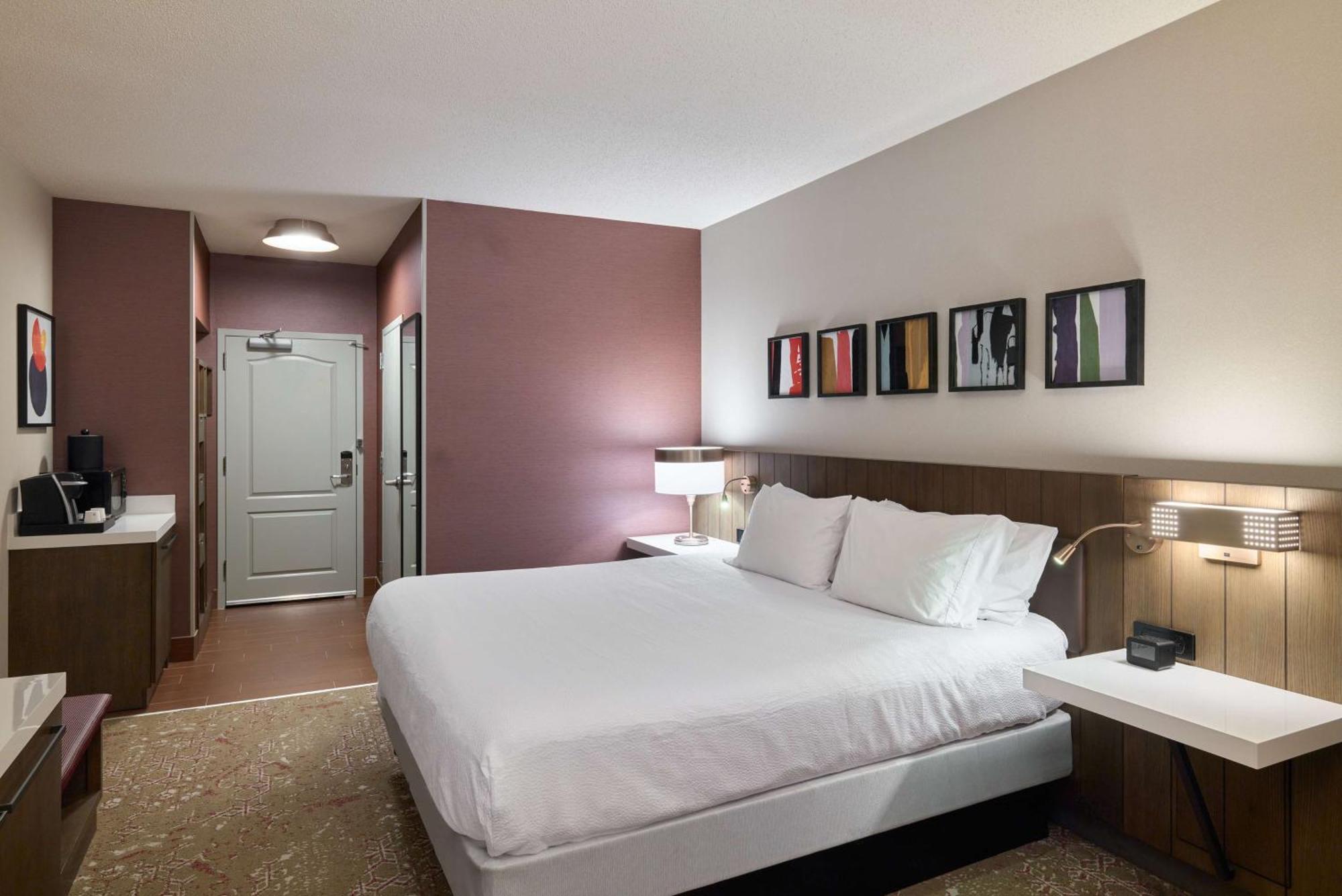 Hilton Garden Inn Блумингтон Экстерьер фото