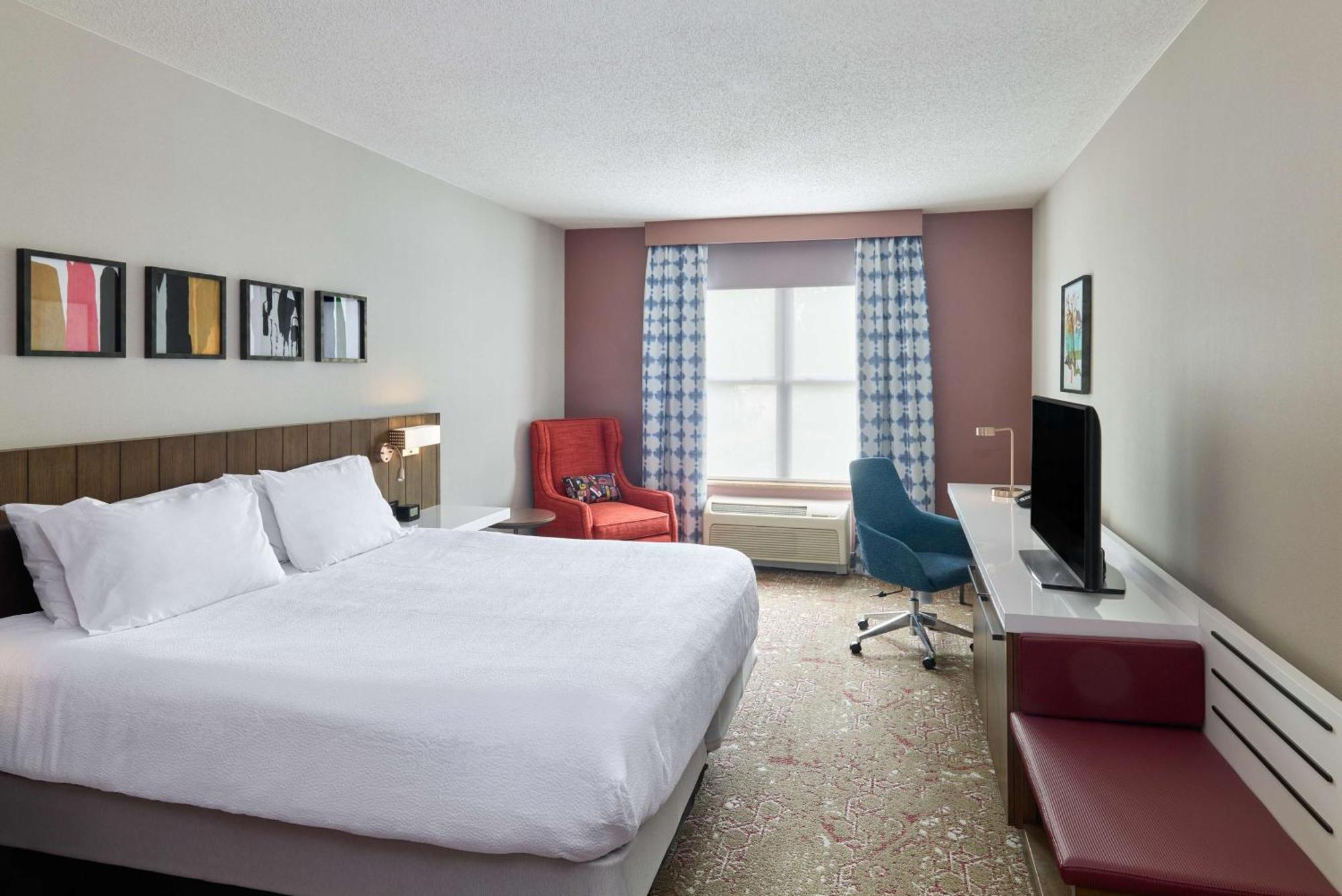 Hilton Garden Inn Блумингтон Экстерьер фото