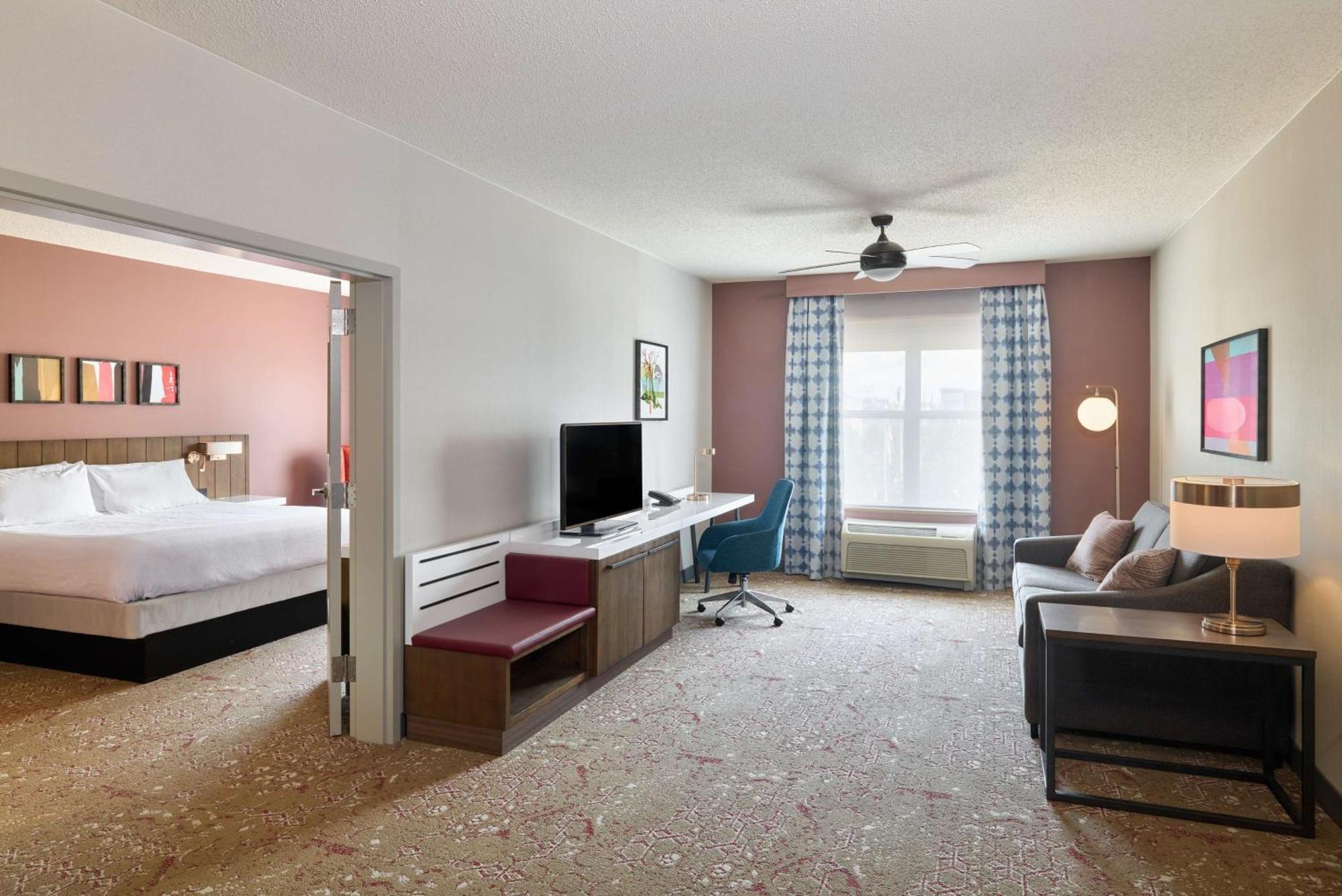 Hilton Garden Inn Блумингтон Экстерьер фото