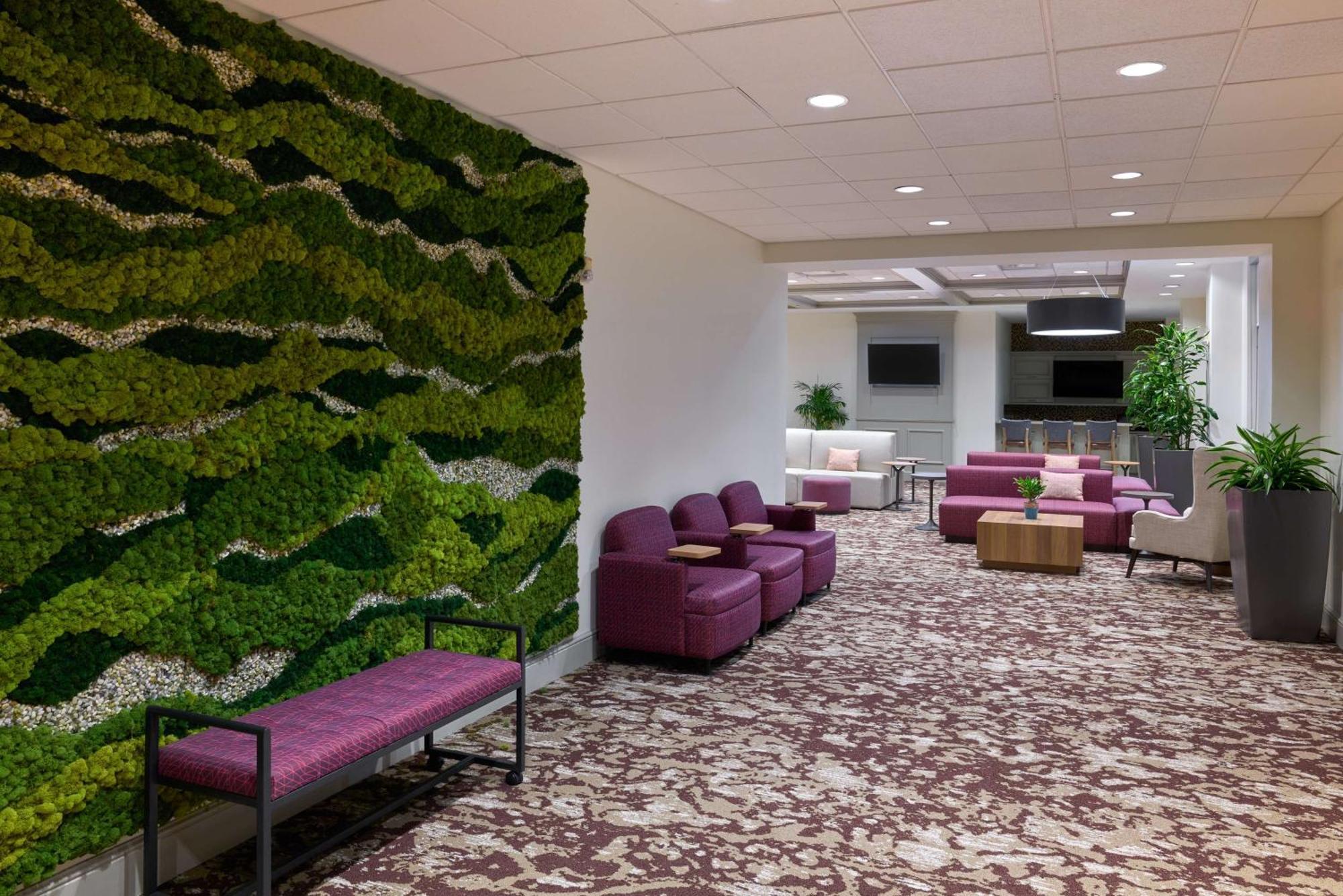 Hilton Garden Inn Блумингтон Экстерьер фото