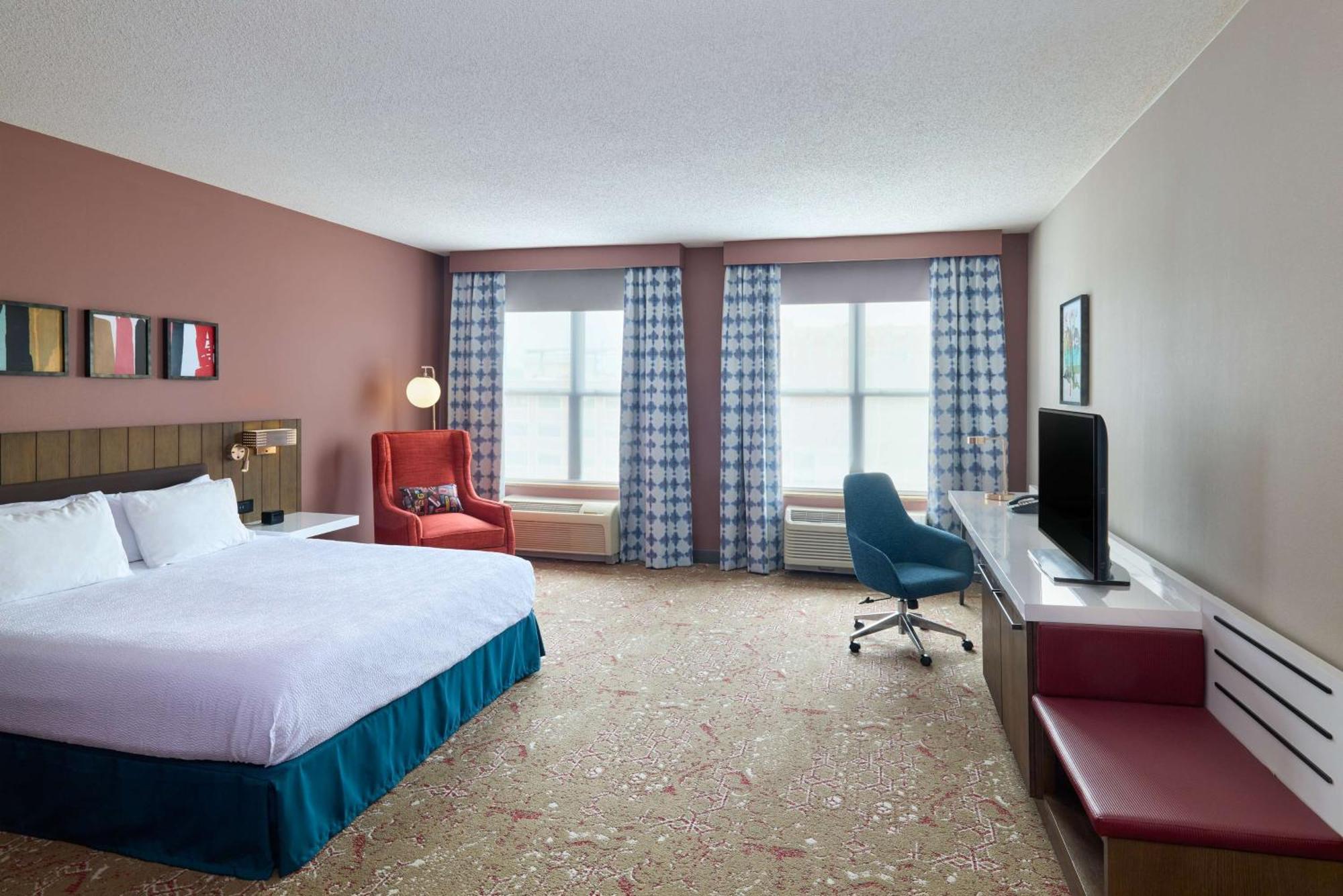 Hilton Garden Inn Блумингтон Экстерьер фото