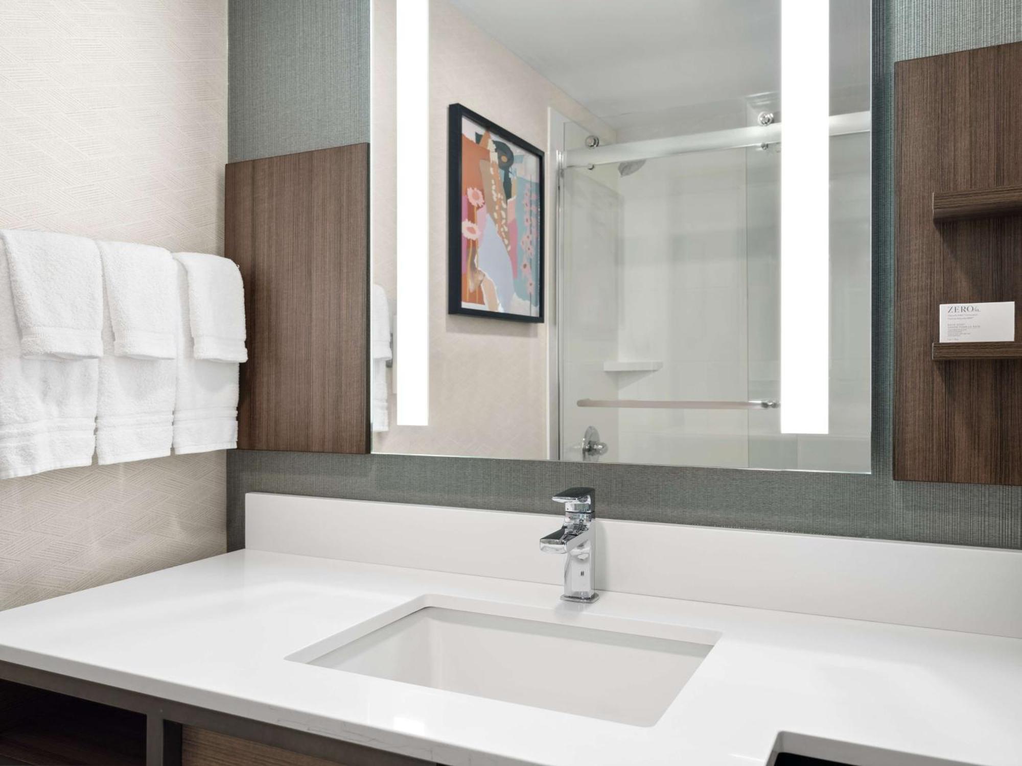 Hilton Garden Inn Блумингтон Экстерьер фото