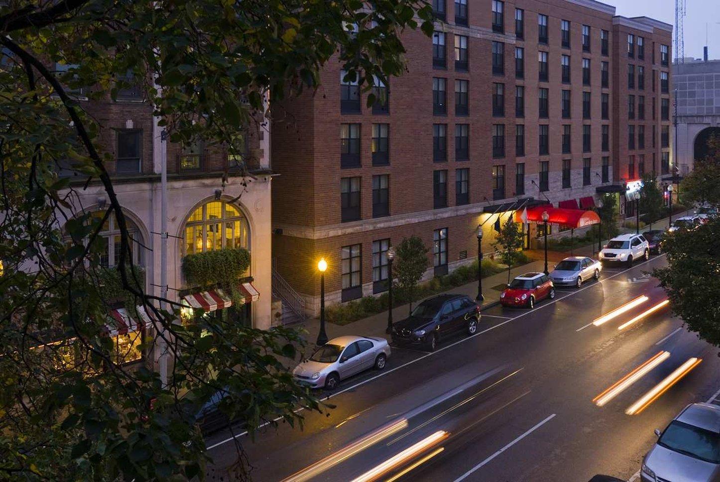 Hilton Garden Inn Блумингтон Экстерьер фото
